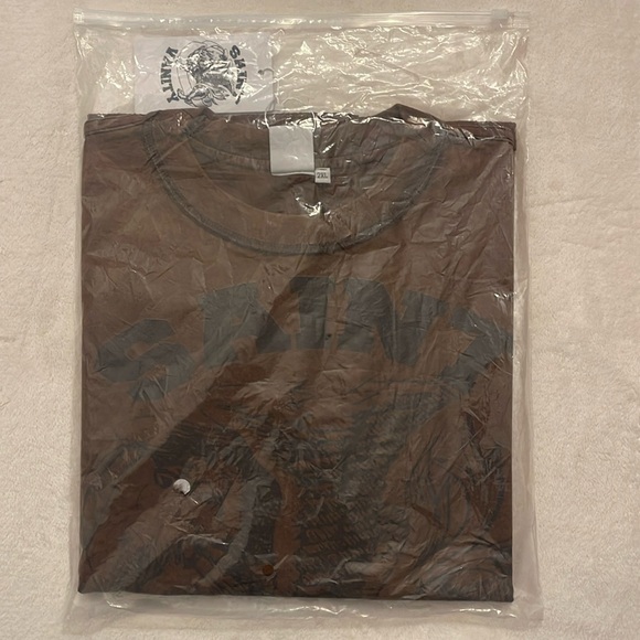 Saint Vanity - Picture 1 of 5